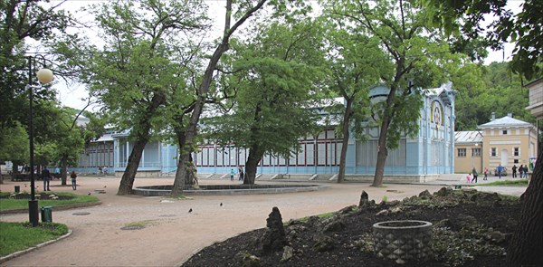 111-Лермонтовская галерея
